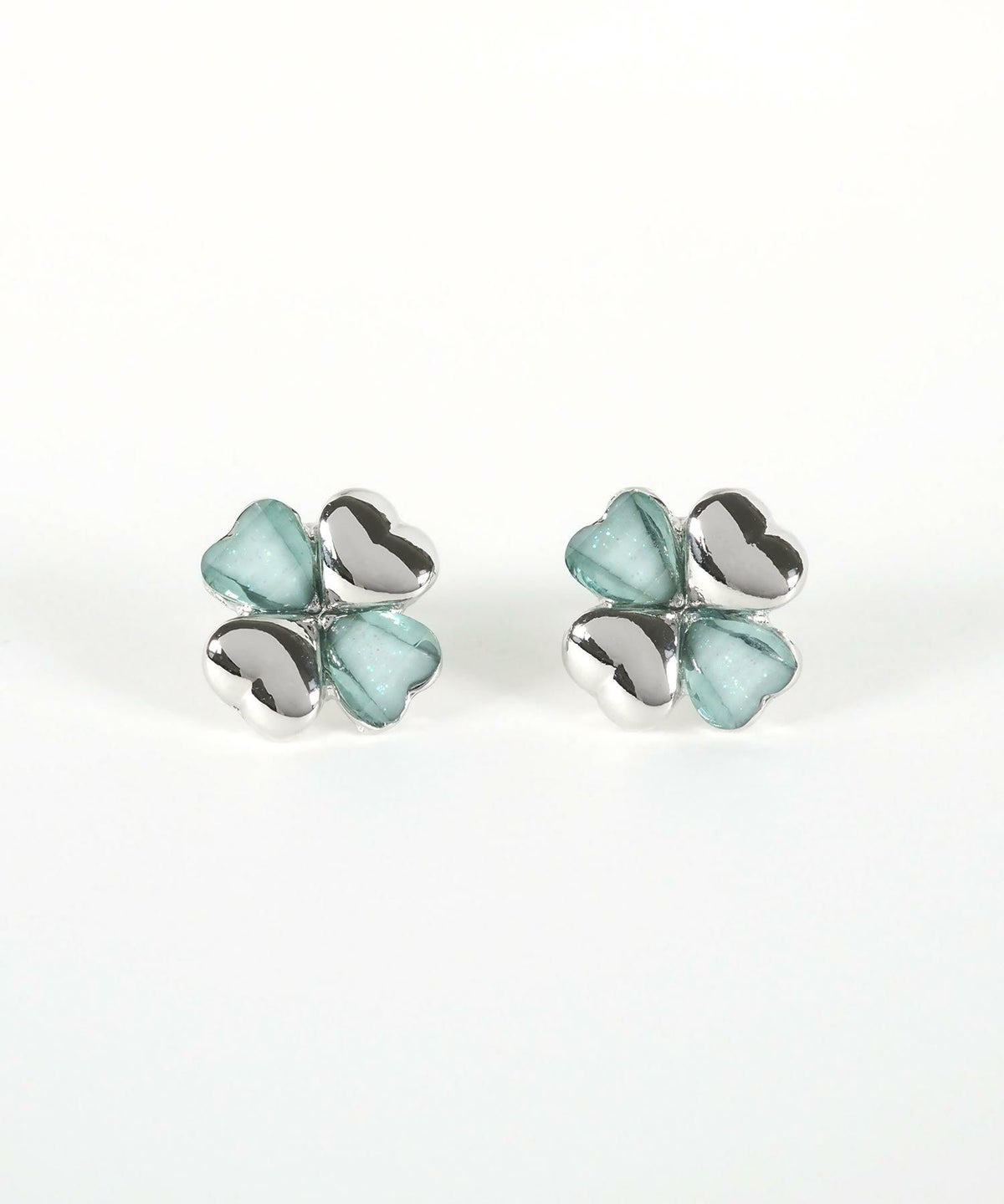 メタルクローバーチタンポストピアス