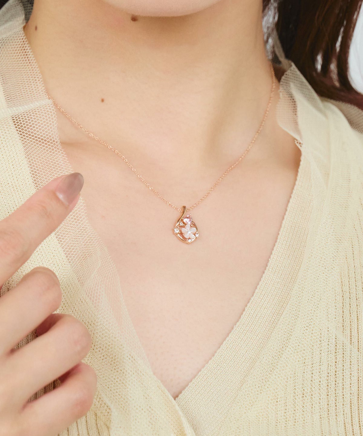 ピンク蝶貝フラワーハートドロップネックレス