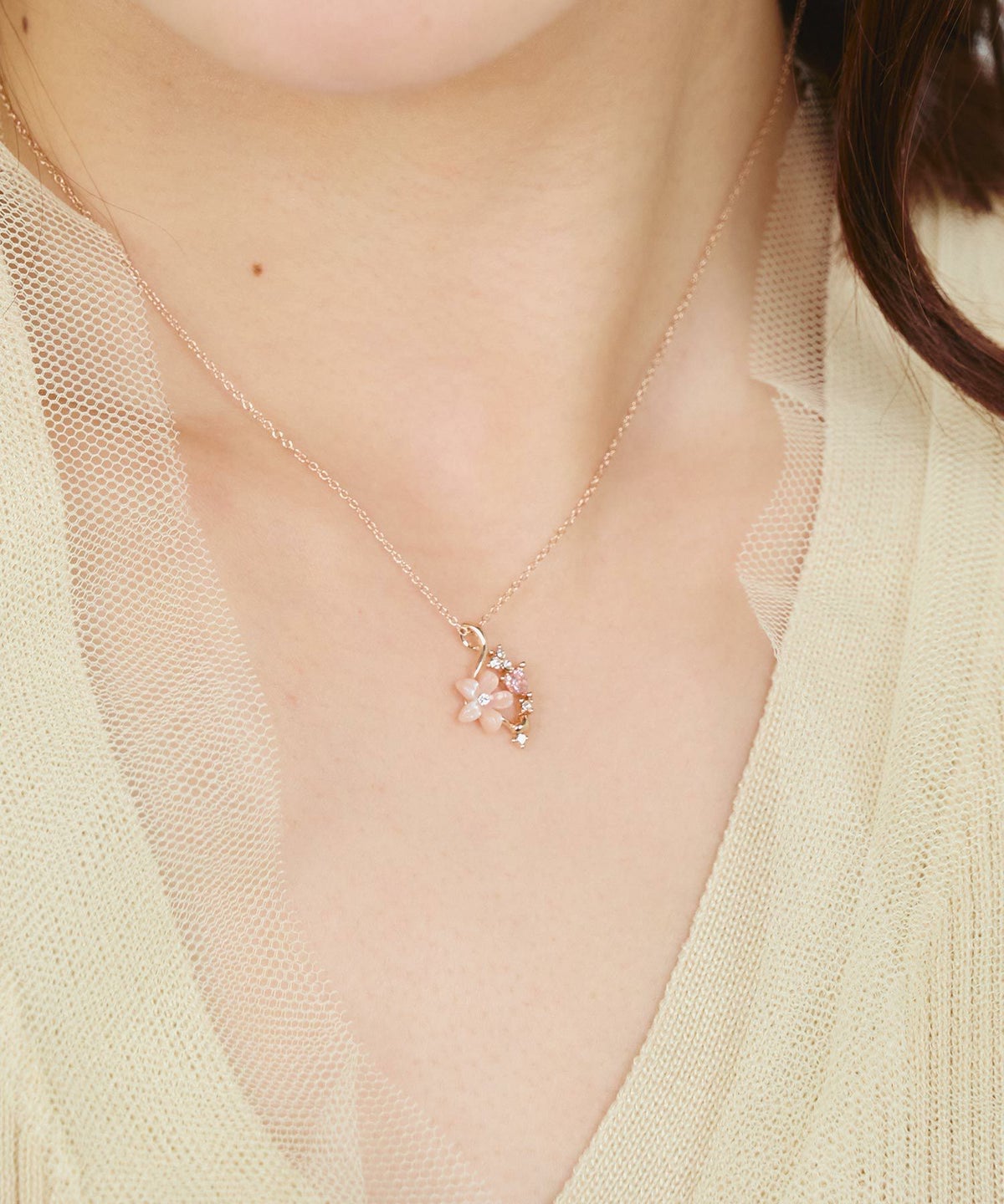 ピンク蝶貝フラワーハートフイユネックレス