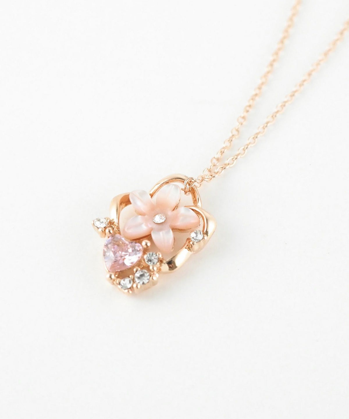 ピンク蝶貝フラワーハートニュアンスネックレス