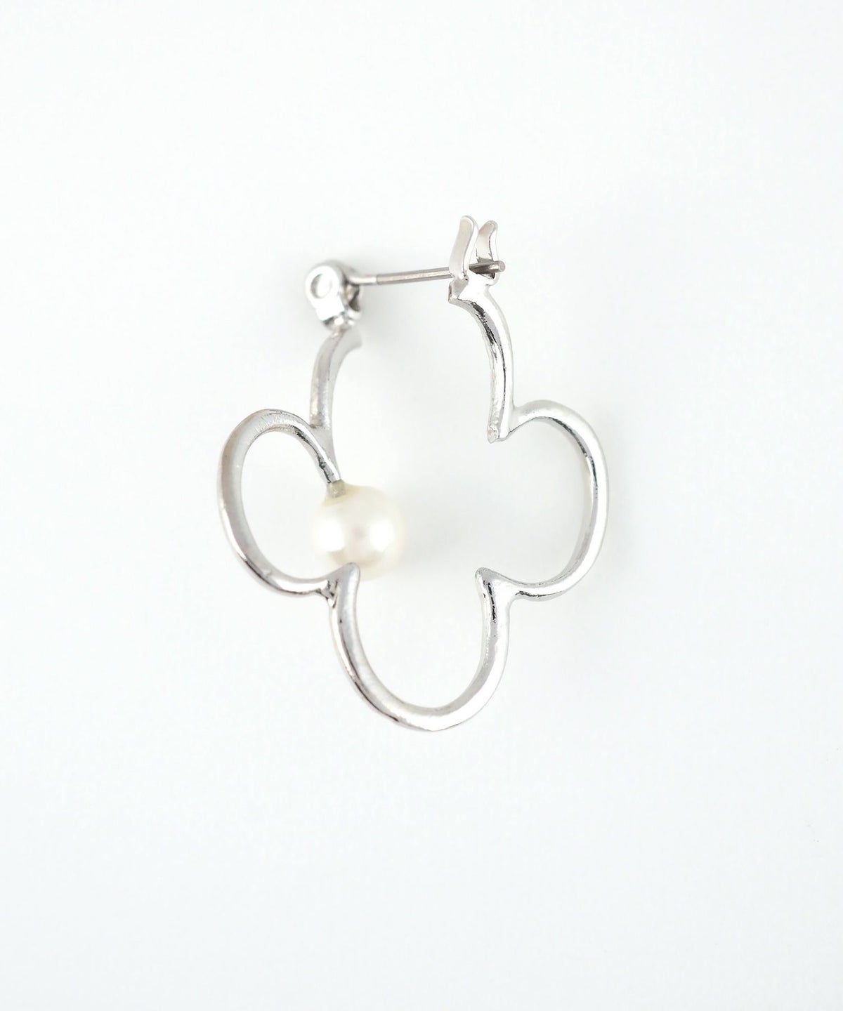 メタルラインフラワーピュアチタンポストピアス【ISS】