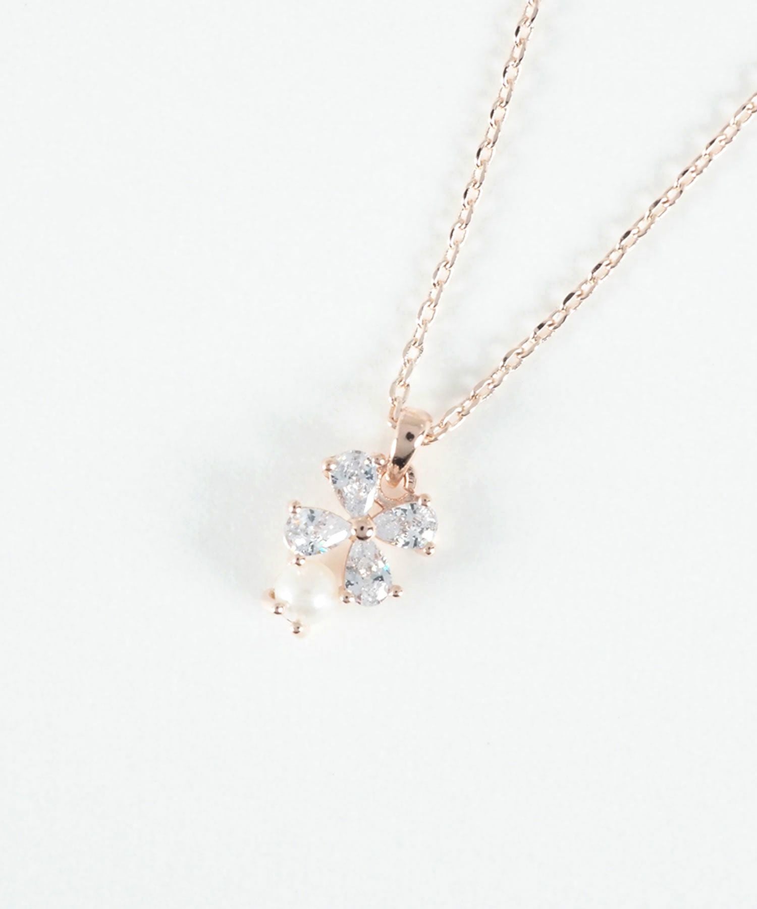 キュービッククローバーパールネックレス