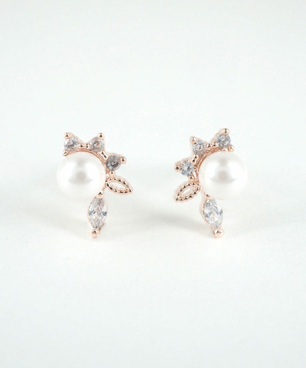 ナウパカパールチタンポストピアス