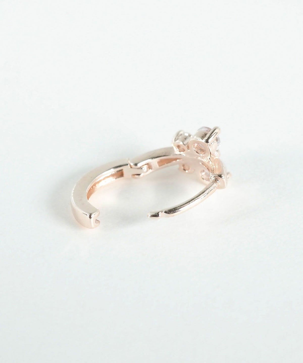 バタフライストーンワンタッチピアス