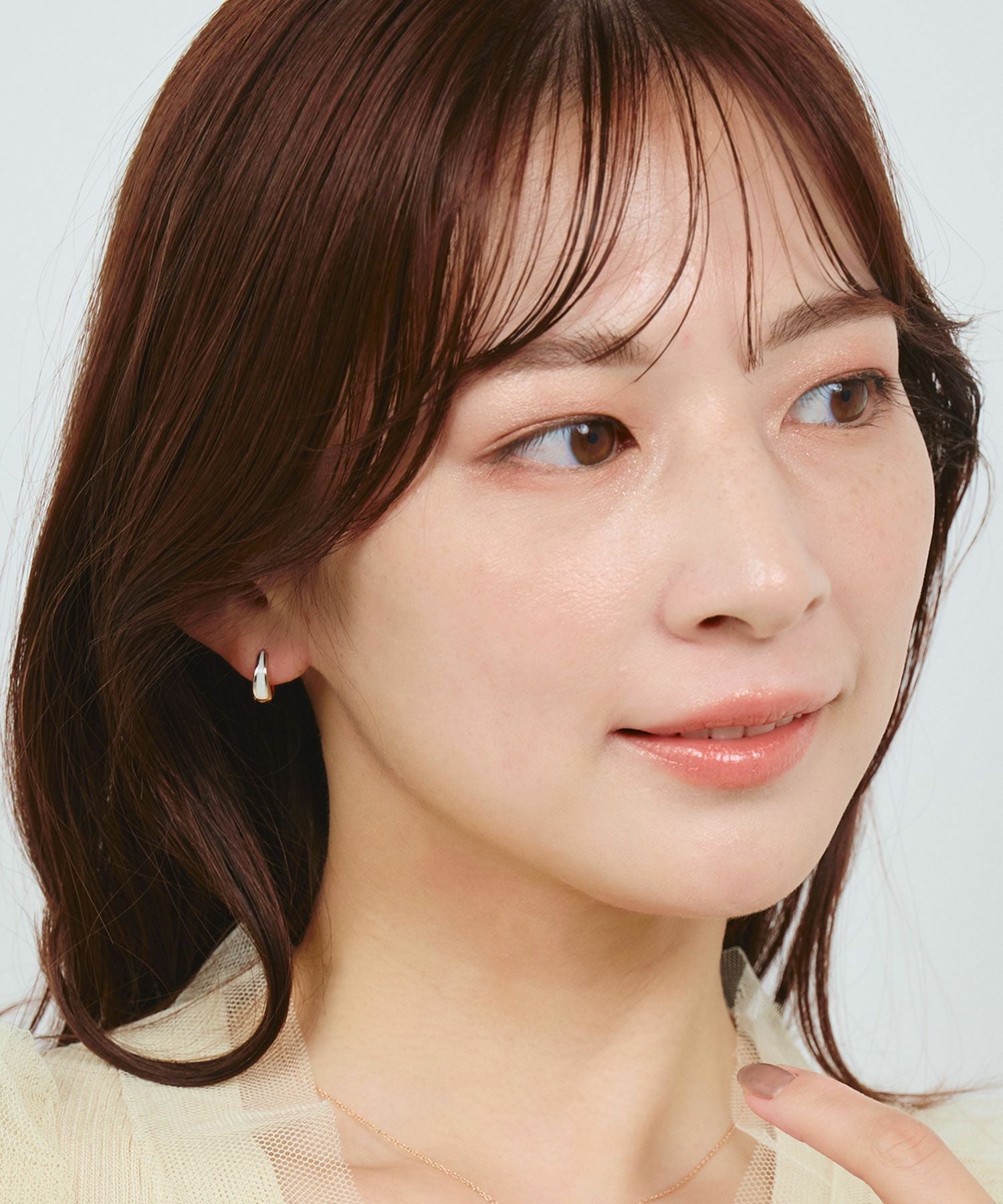 ホワイトラインワンタッチピアス