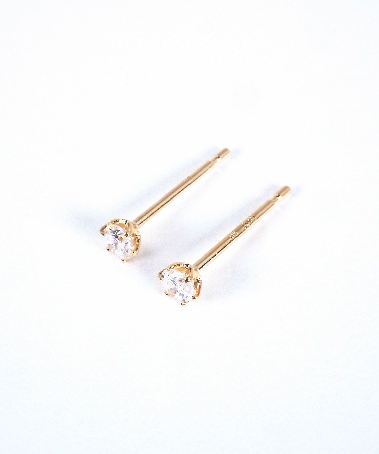 【web限定】[K18]ソリティアダイヤモンドピアス