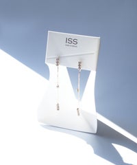 トリプルストーンラインピュアチタンポストピアス【ISS】