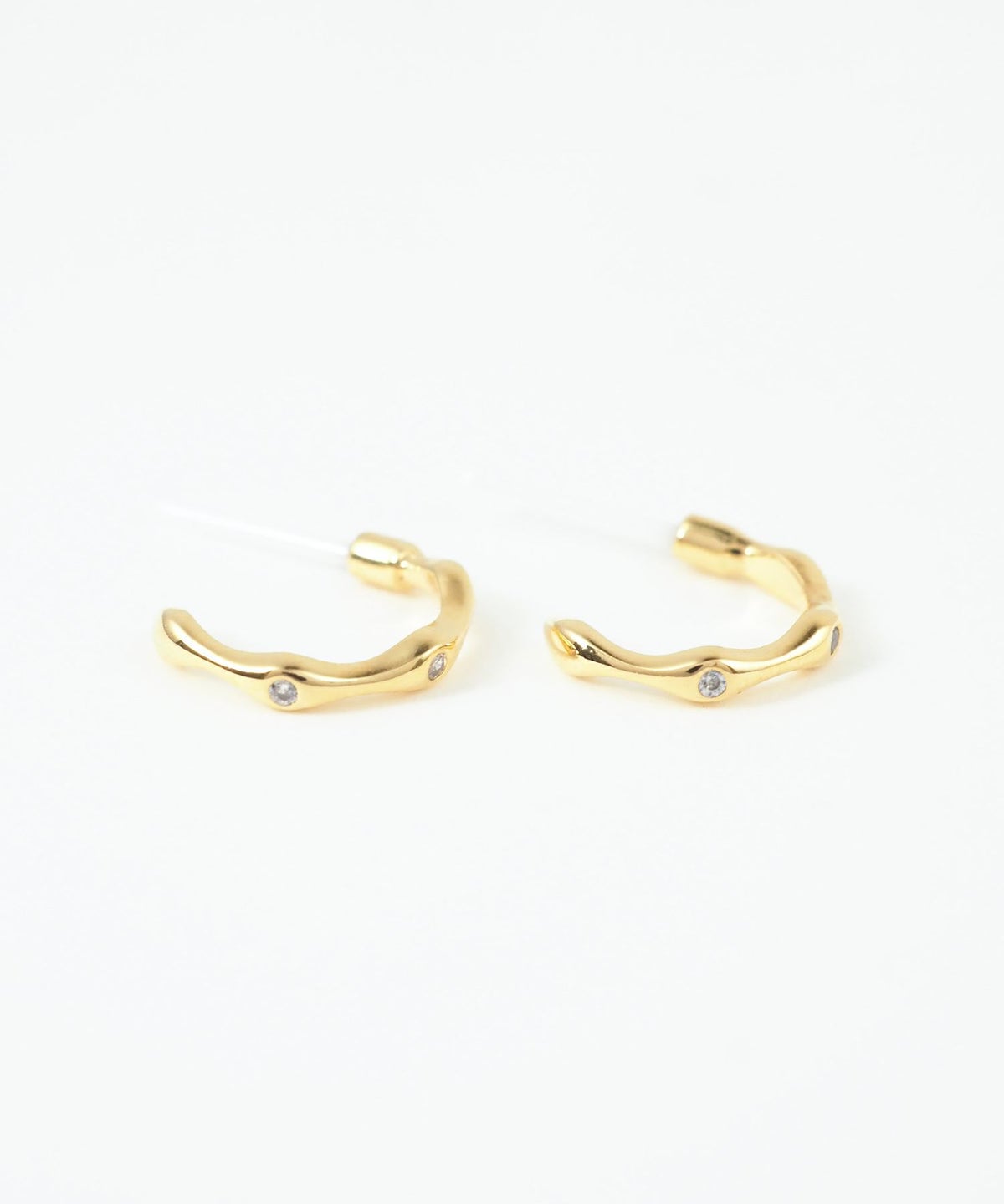 スリムウェーブフープセラミックポストピアス