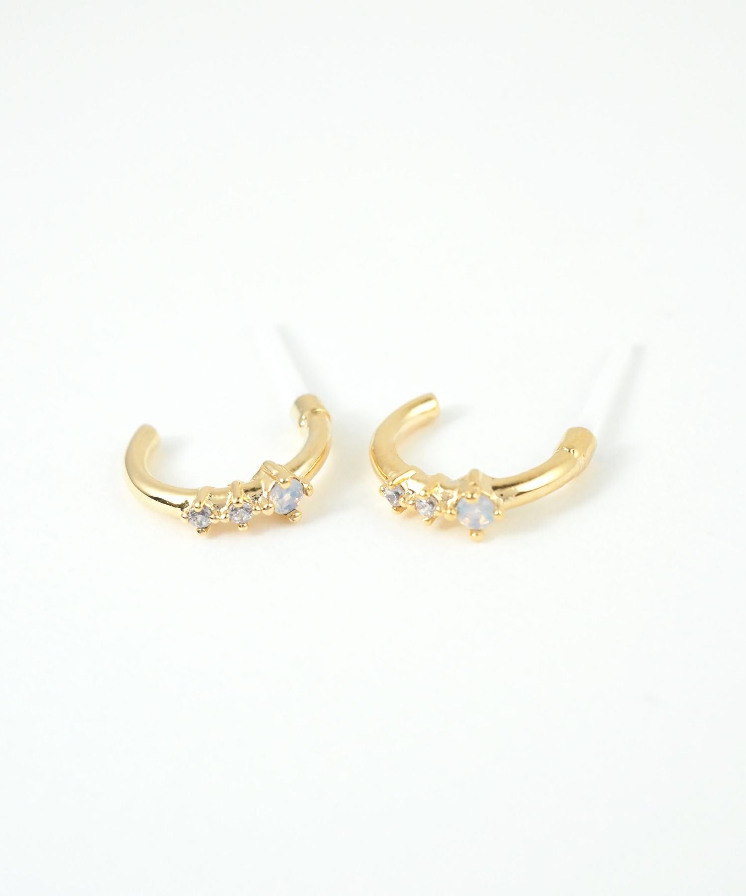 ホワイトストーンフープセラミックポストピアス