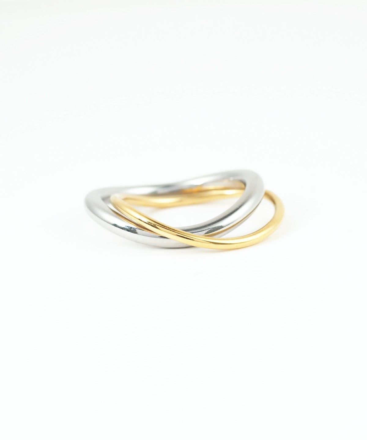 バイカラーウェーブラインリング