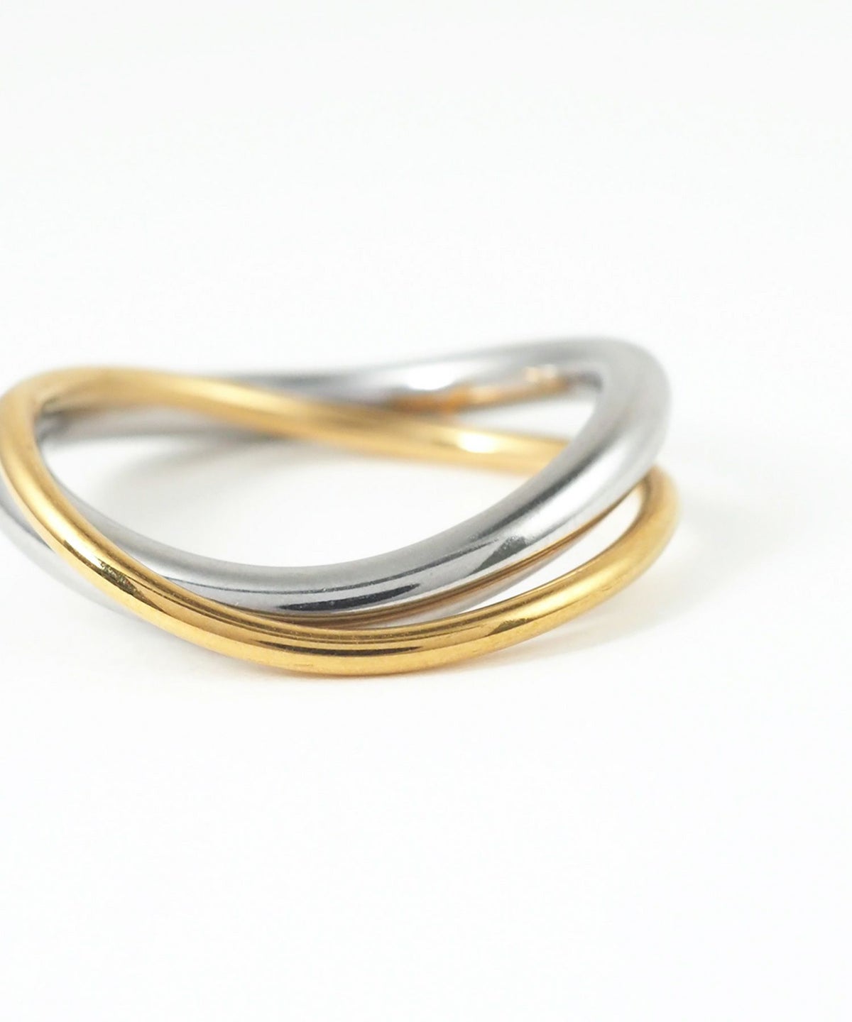 バイカラーウェーブラインサージカルステンレスリング