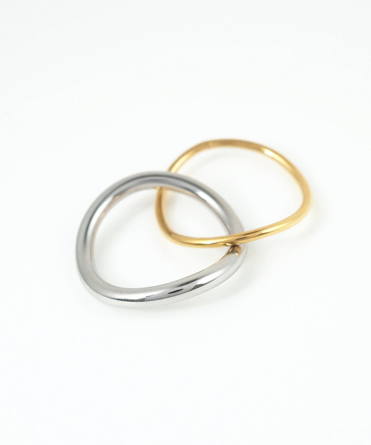 バイカラーウェーブラインサージカルステンレスリング