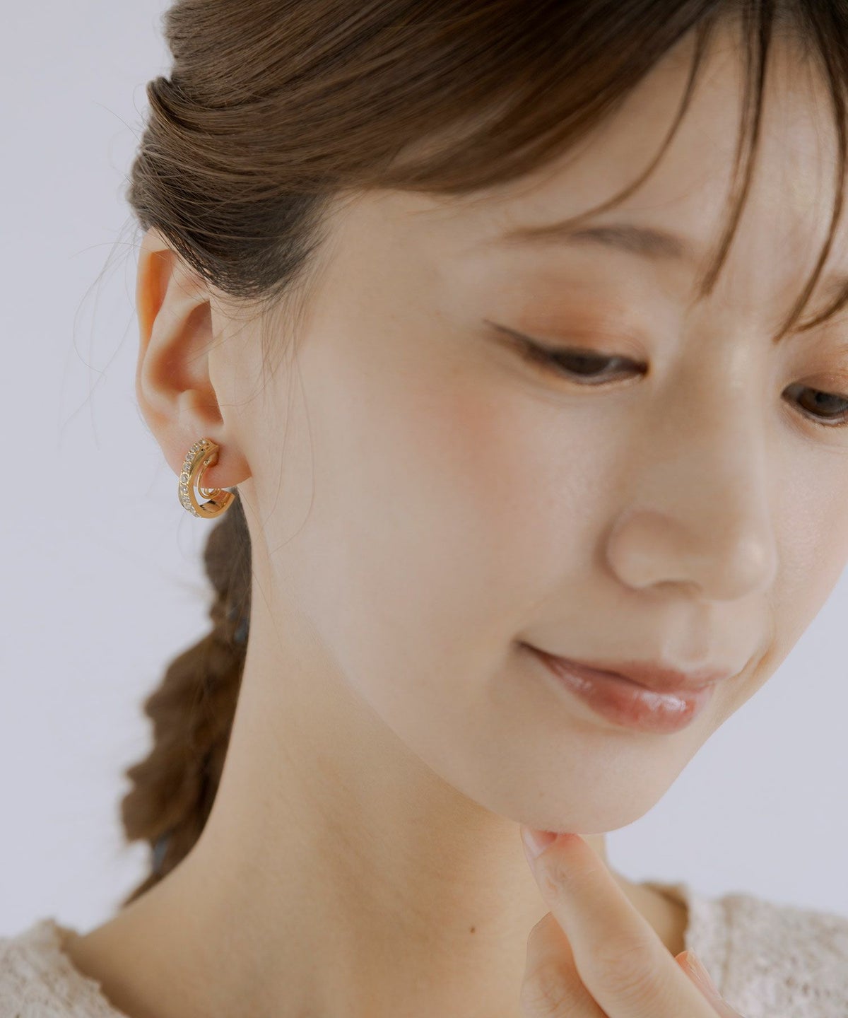 クロスラインストーングランループフィットイヤリング