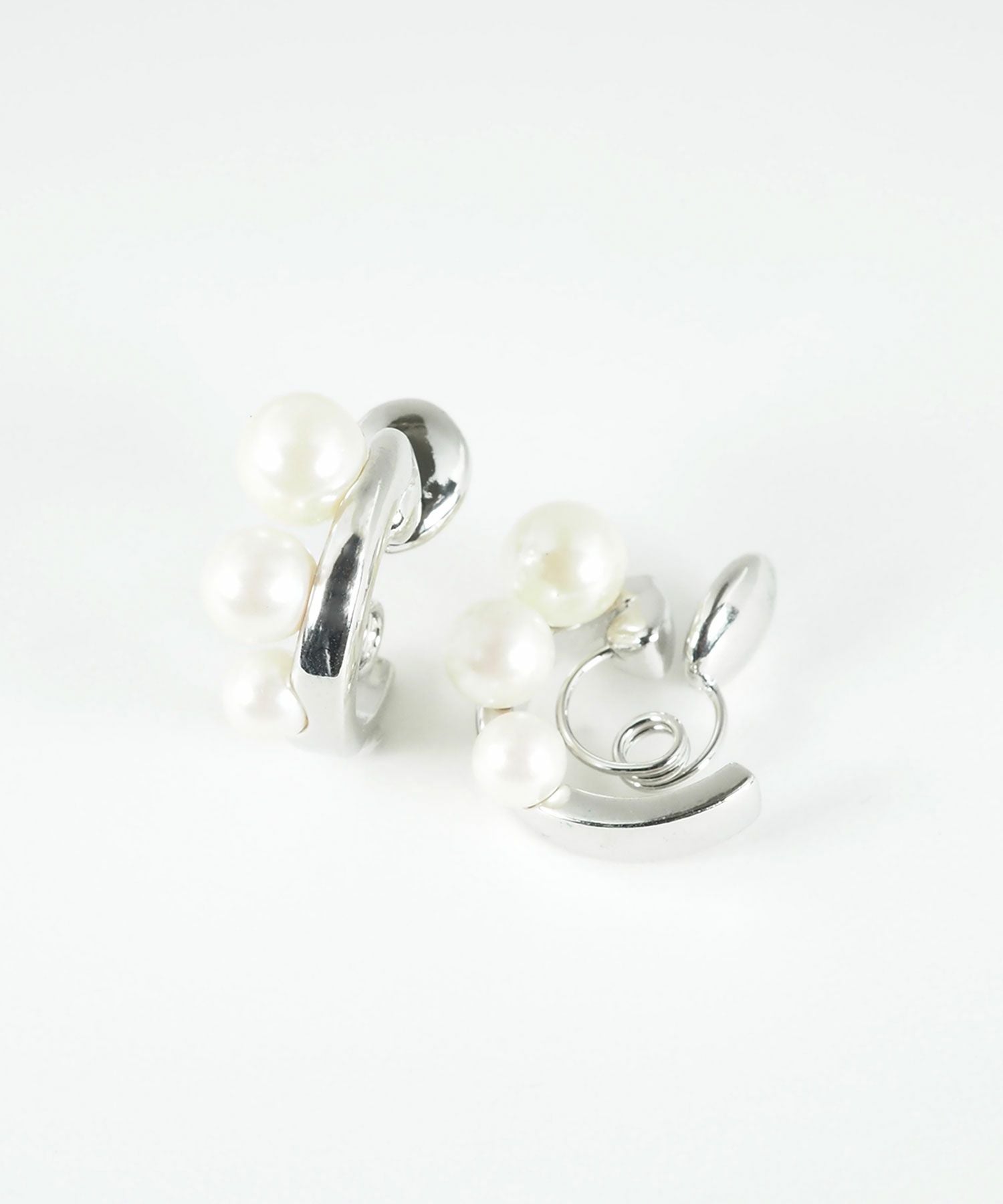 メタリックパールグランループフィットイヤリング