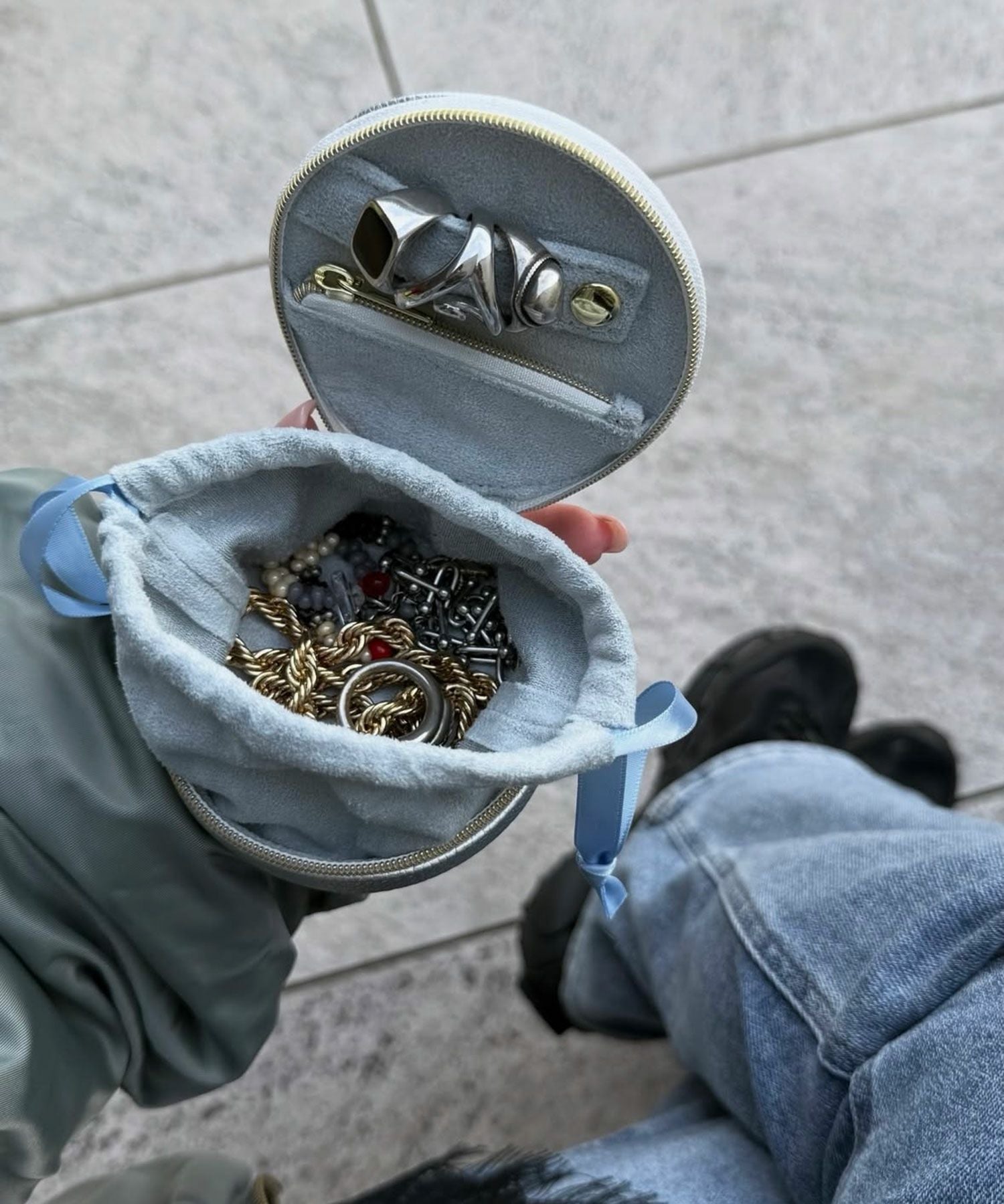 MUKアクセサリーポーチラウンド型フェイクレザータイプ