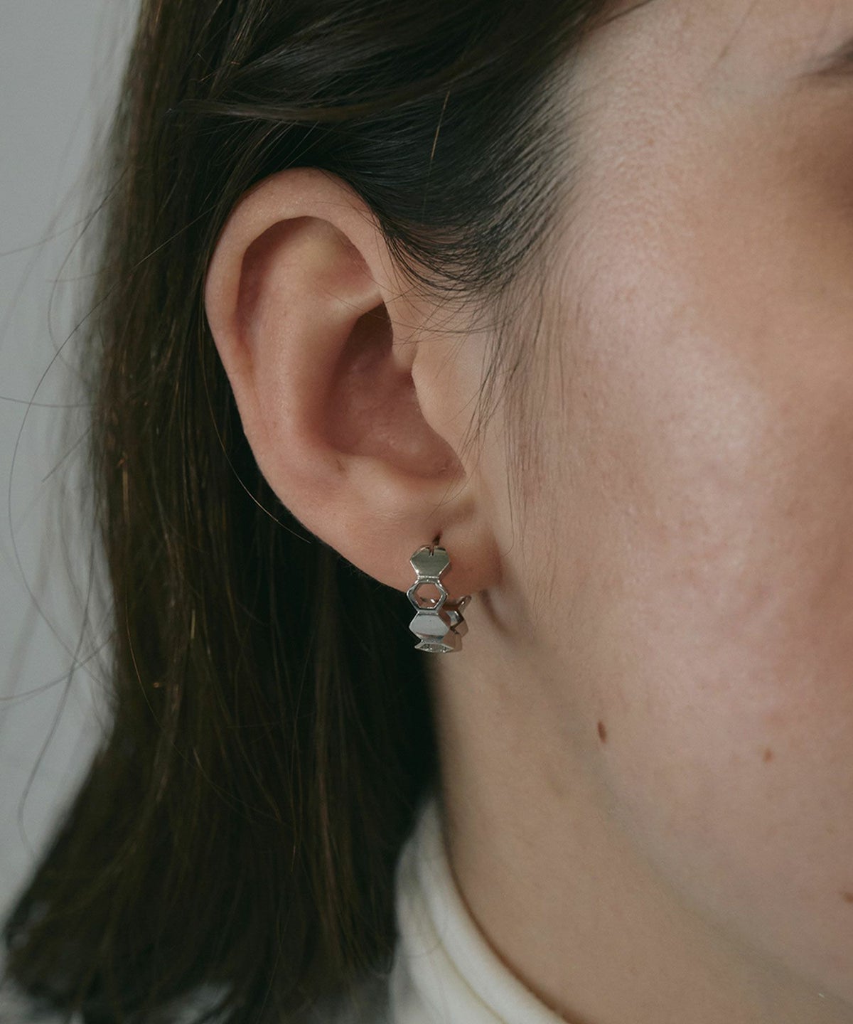 ヘキサゴンフープピアス
