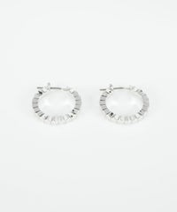 ヘキサゴンスリムフープピアス