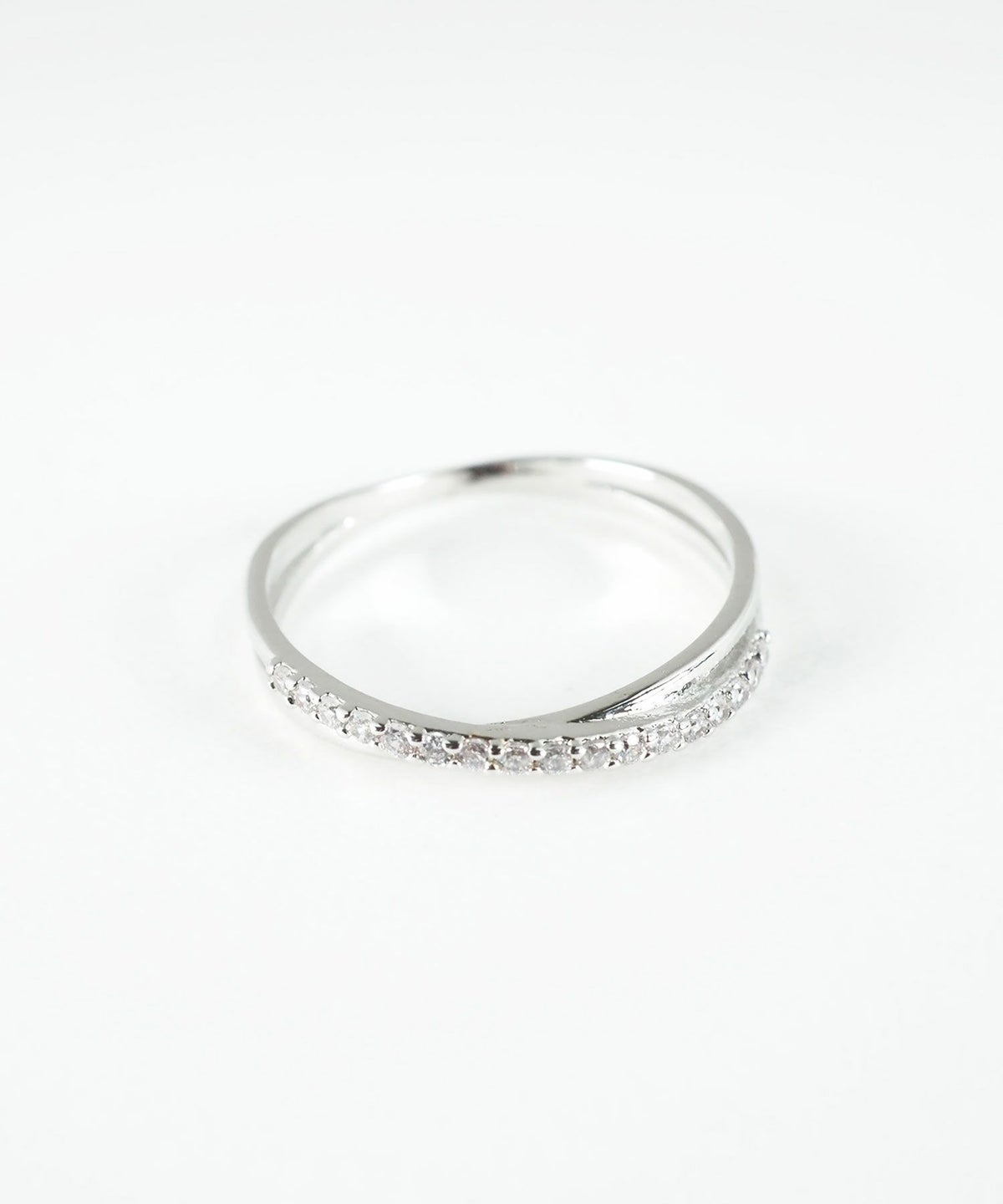 クロスラインストーンリング