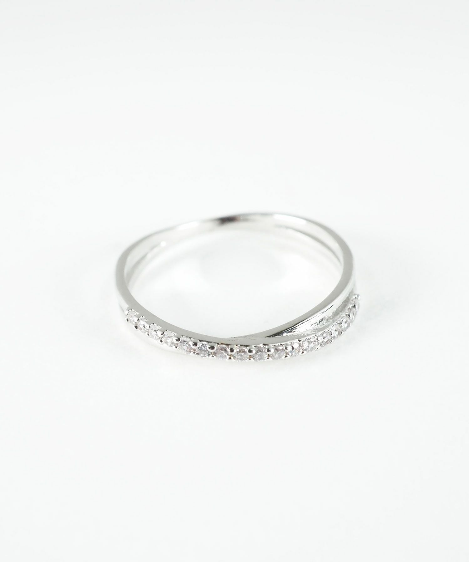 クロスラインストーンリング