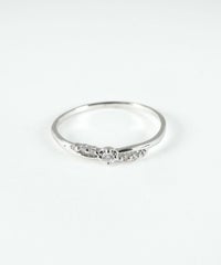 センターストーンクロスリング