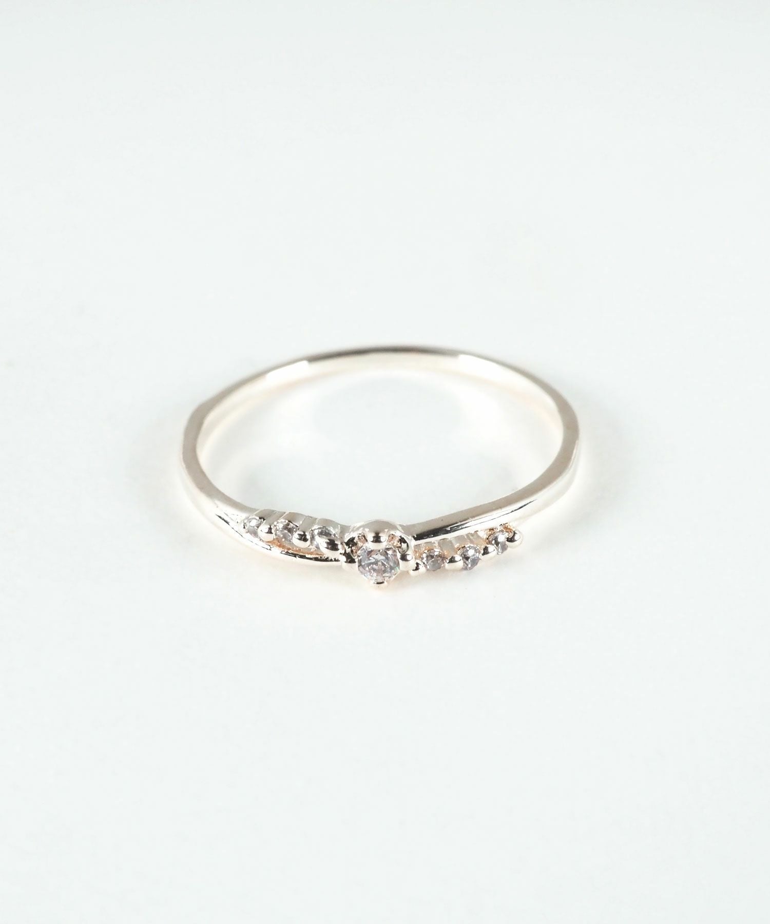 センターストーンクロスリング