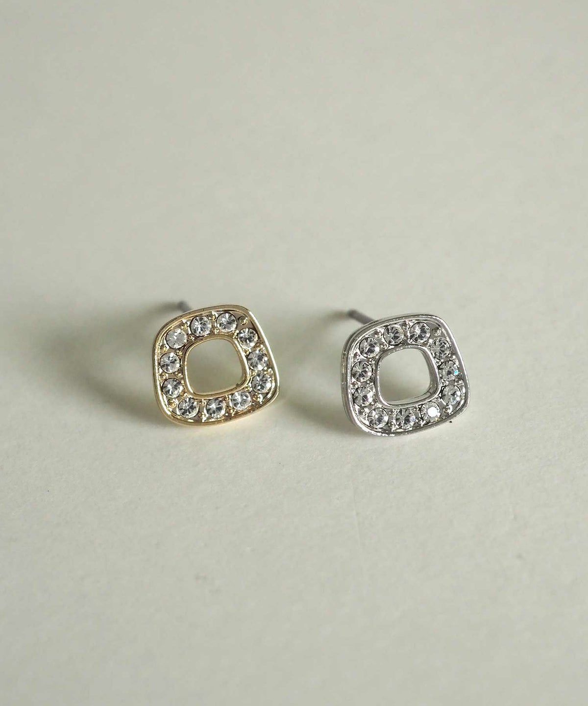 トラぺゾイドチタンポストピアス【MUK petite charme】