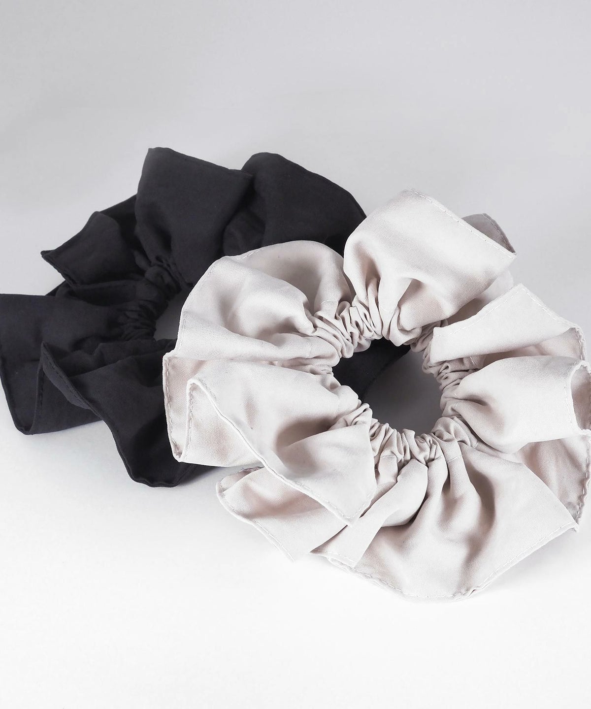 シンプルフリルシュシュ