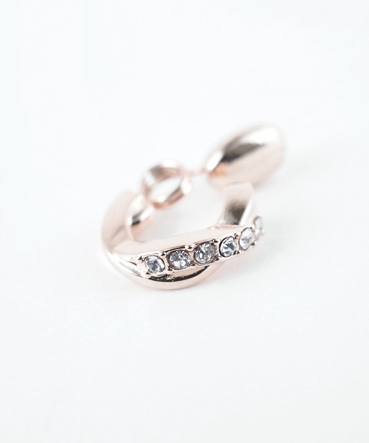 【web限定】ルミクロスパヴェフープタイニーループフィットイヤリング【Lumirise】