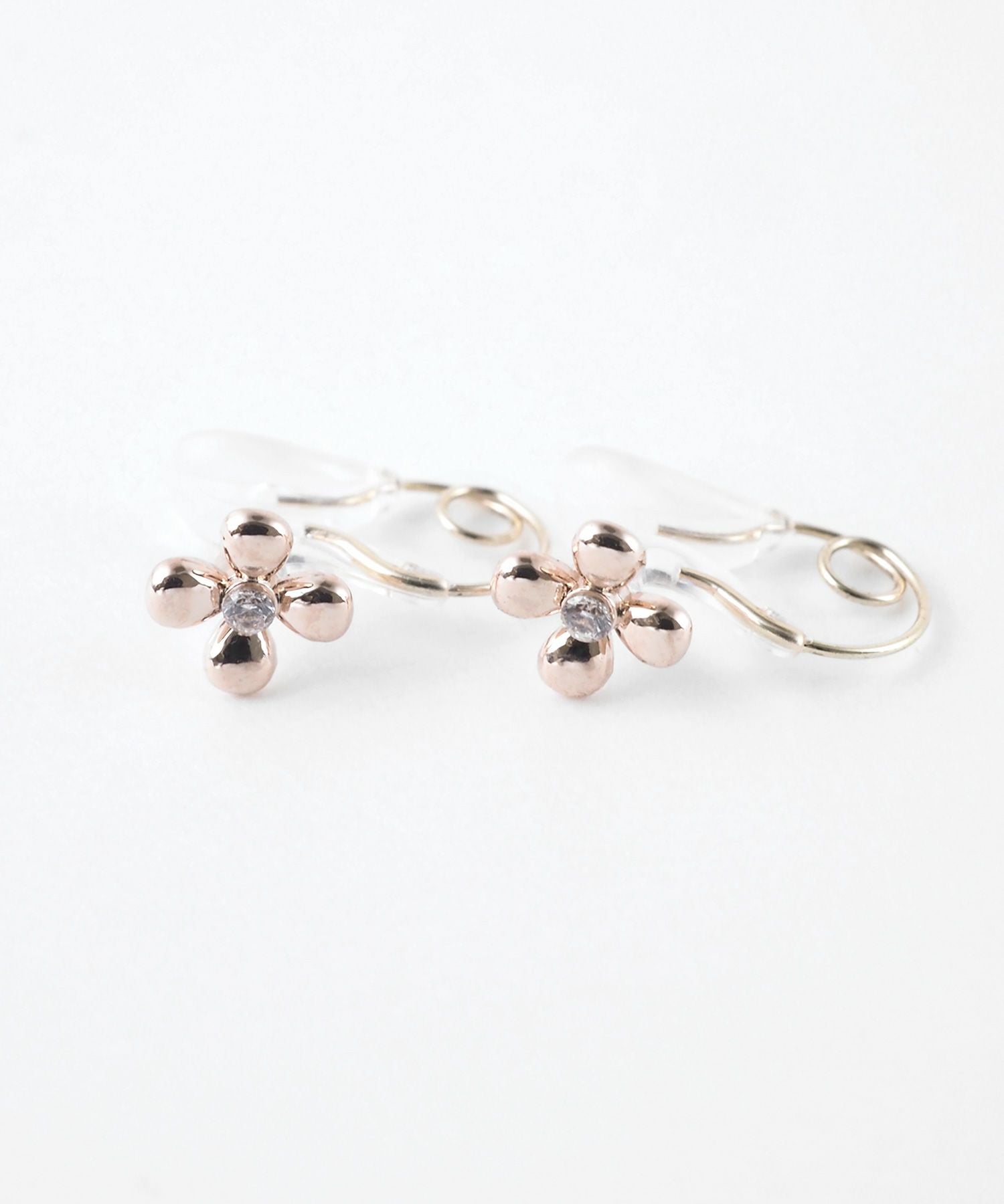 【web限定】ルミフラワークリスタルループフィットイヤリング【Lumirise】