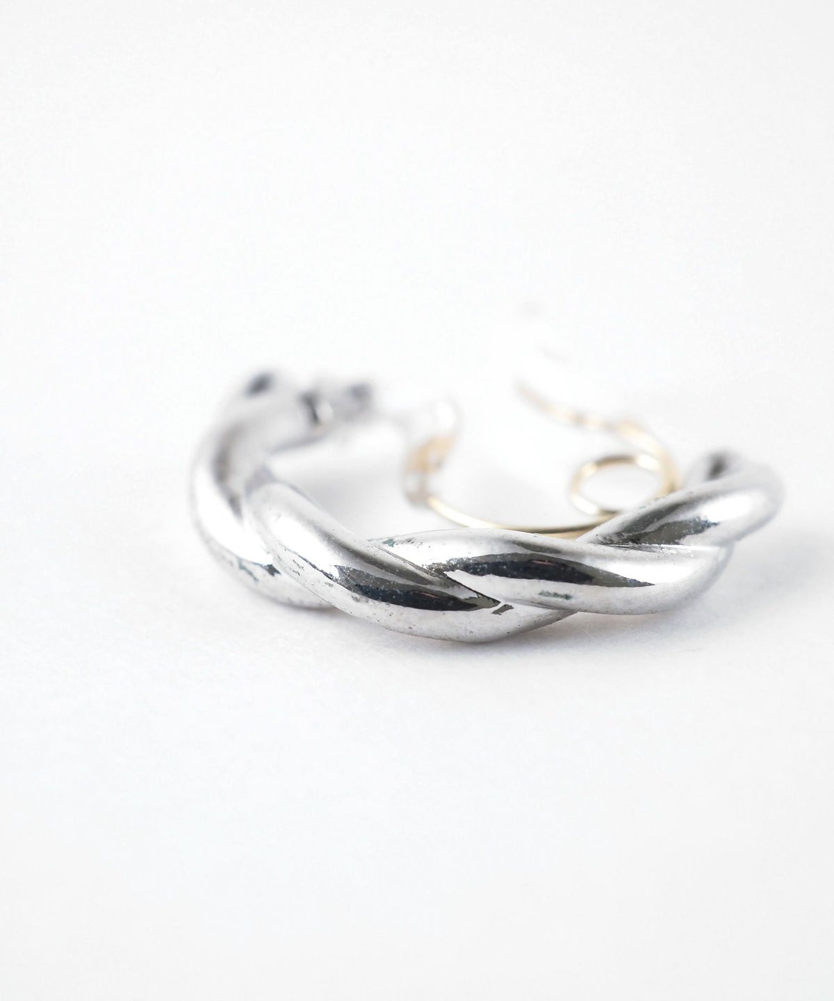 【web限定】ルミクロスフープクリスタルループフィットイヤリング【Lumirise】