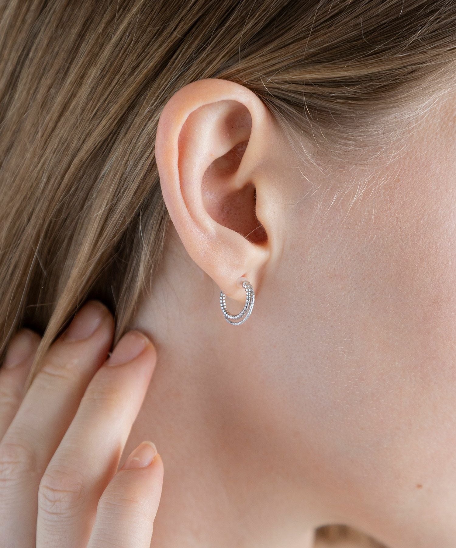 【web限定】ルミレイヤースパークフープ樹脂コーティングポストピアス【Lumirise】