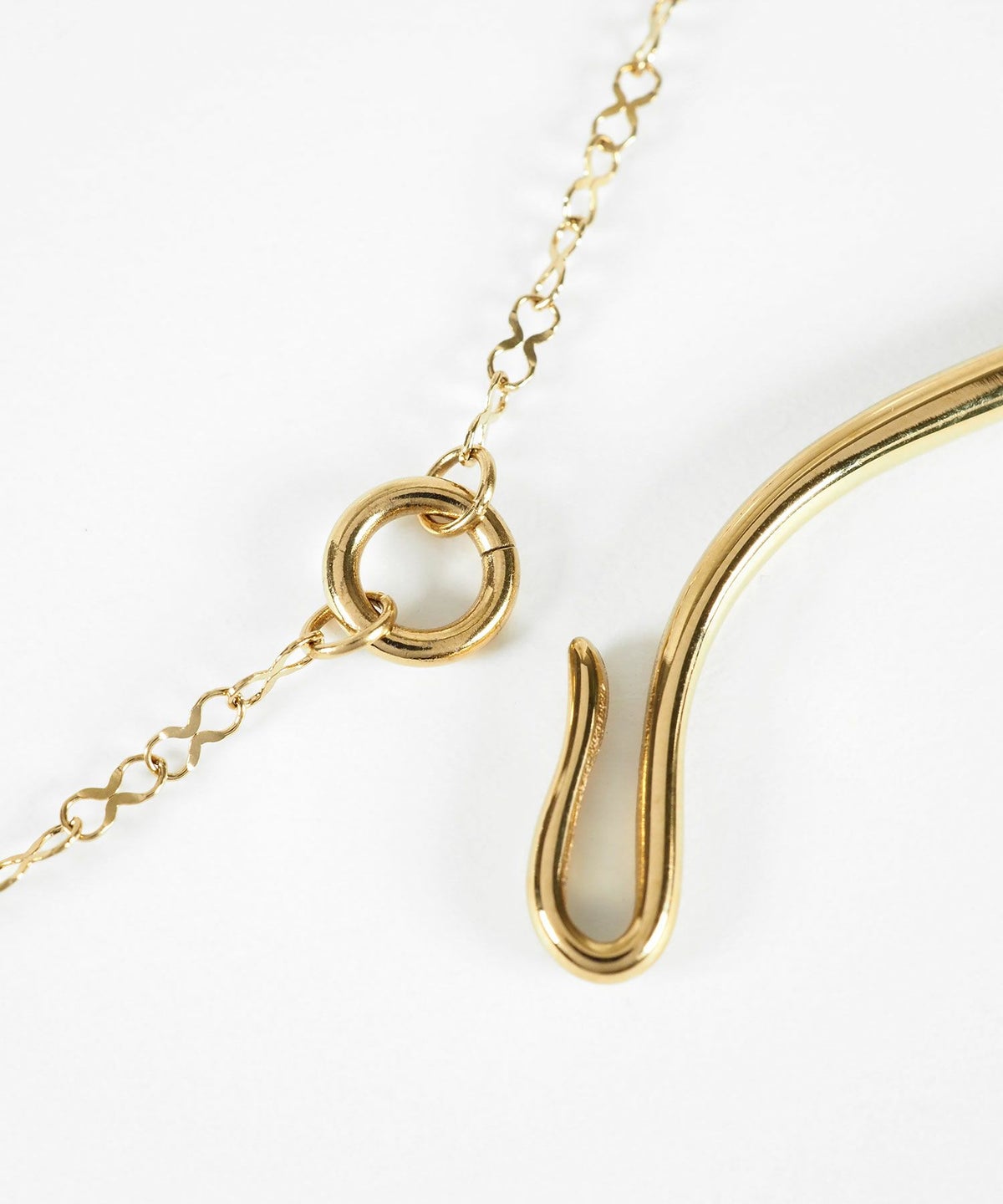 ドロップメタルスイングネックレス【MUK lucenzio】