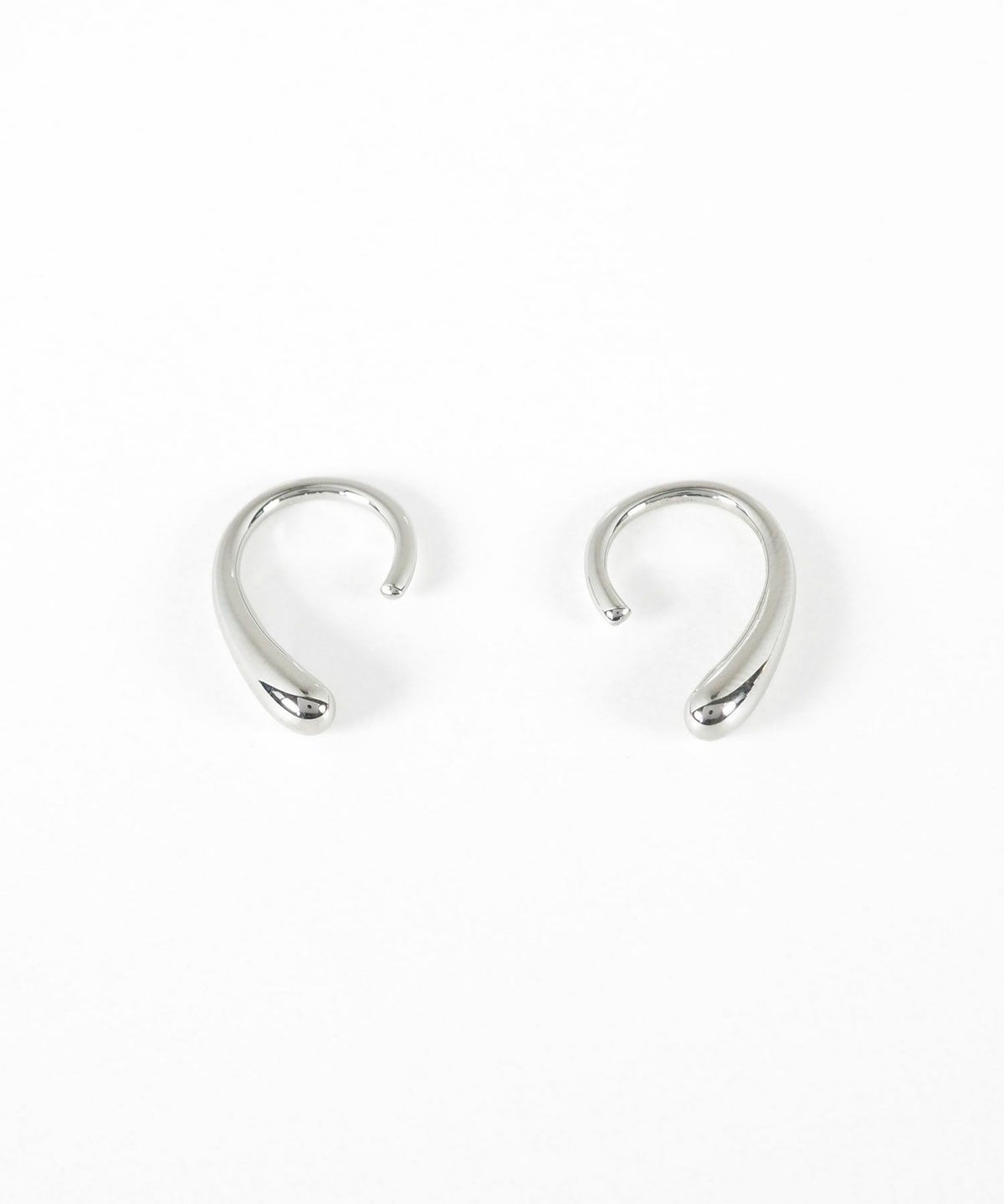 ミニドロップステンレスフックピアス【MUK lucenzio】