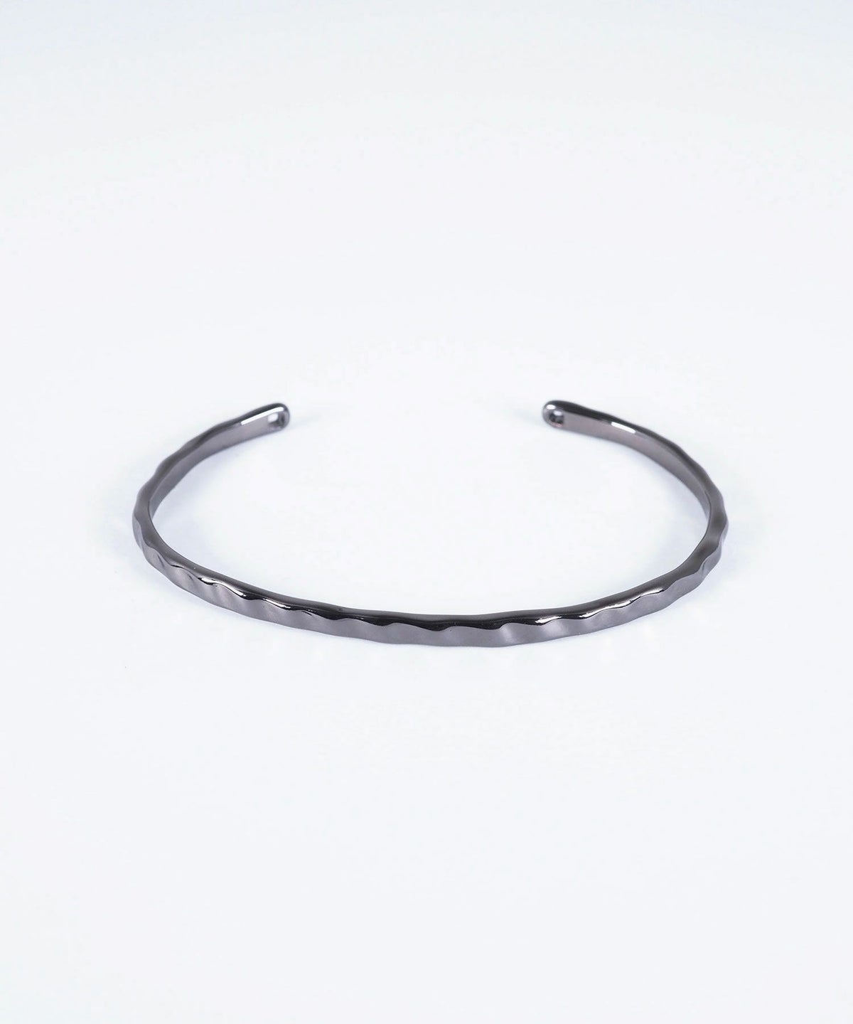 ハンマードバングル