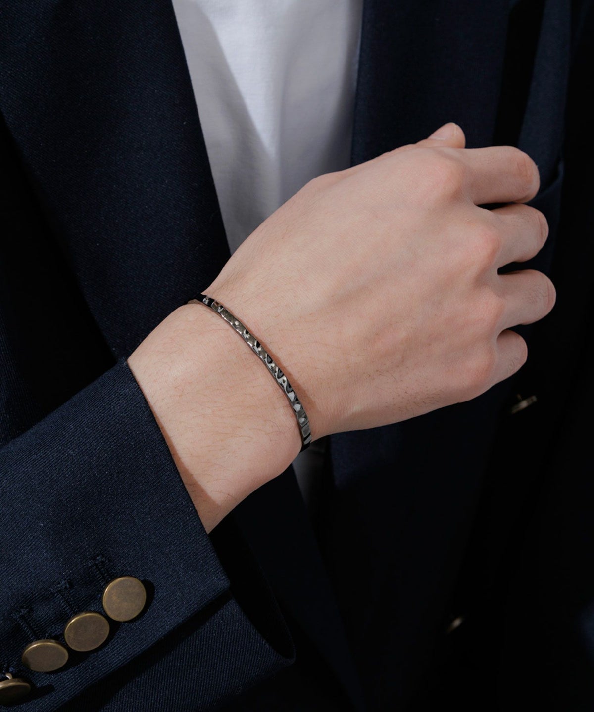 ハンマードバングル