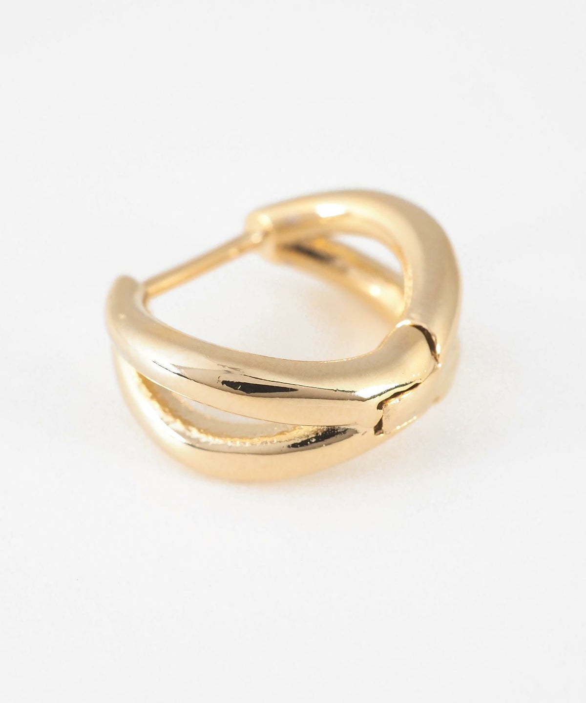 インターセクトスプリングフープピアス