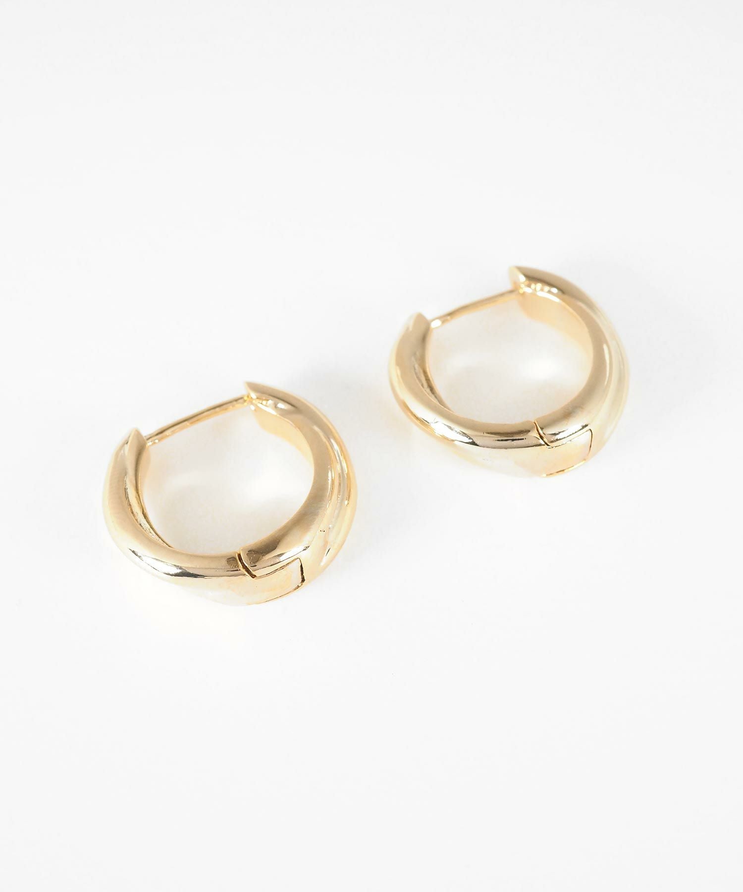 ダブルラインスプリングフープピアス