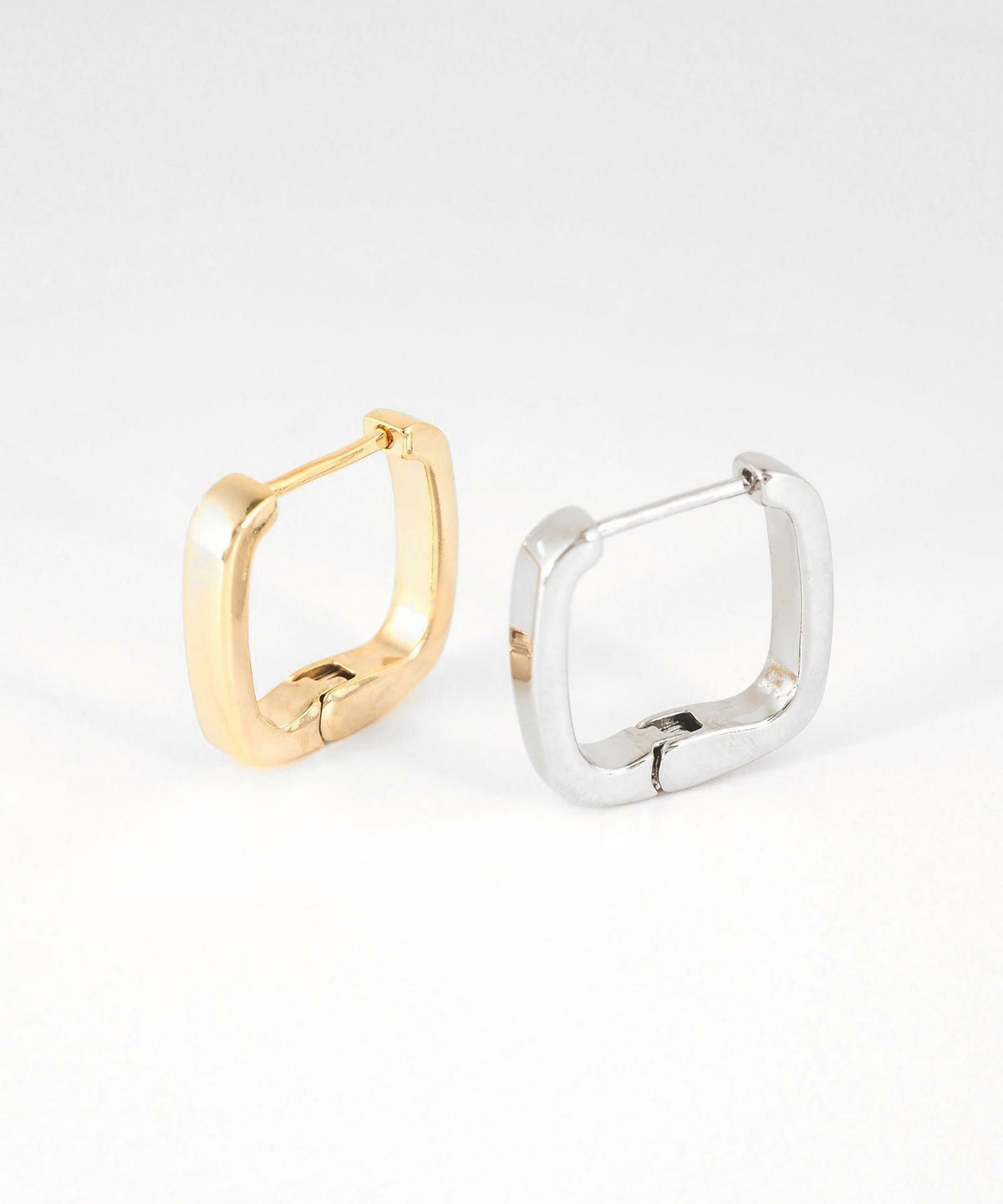 スクエアスプリングフープピアス