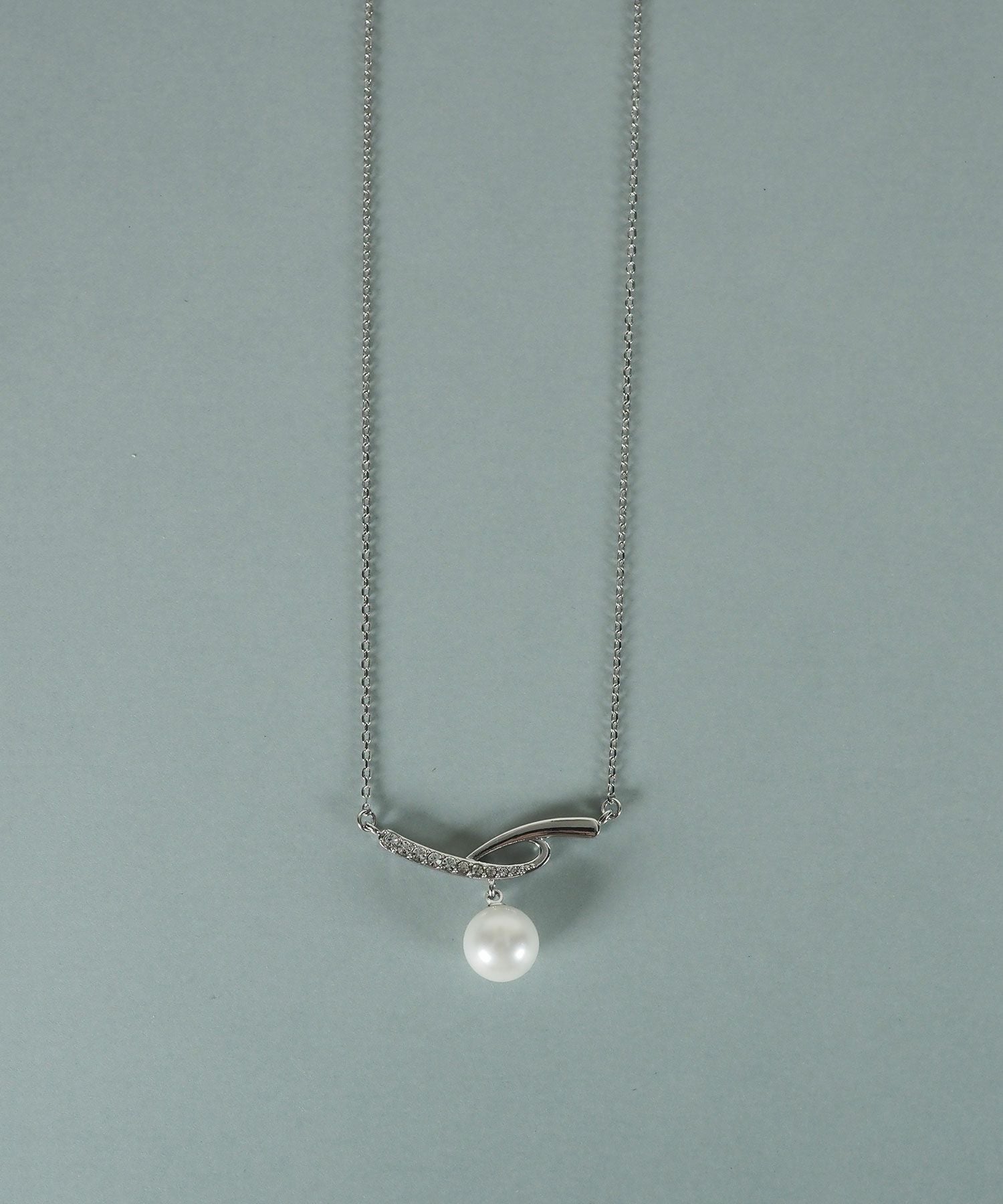 貝パールカーブラインネックレス