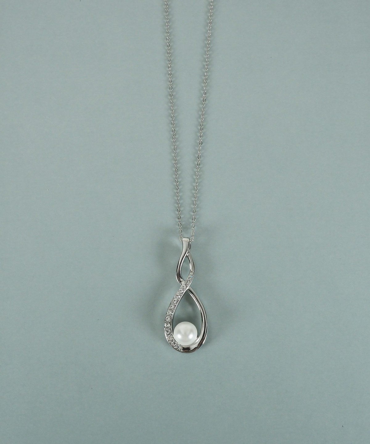 貝パールカーブパヴェネックレス【JUNO PREMIUM】