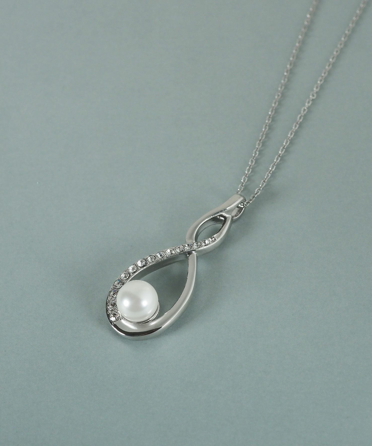 貝パールカーブパヴェネックレス【JUNO PREMIUM】