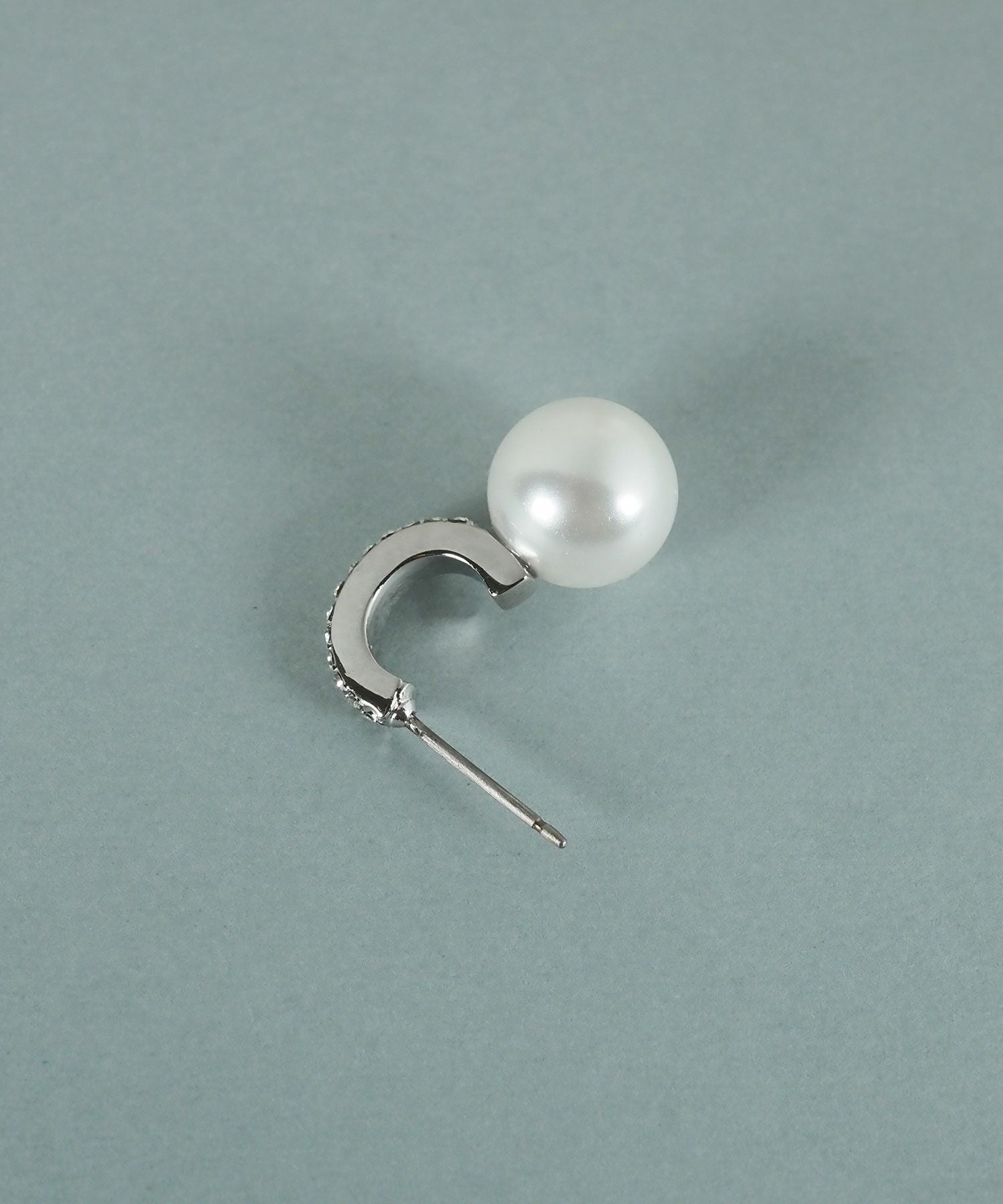 貝パールラインパヴェピアス【JUNO PREMIUM】