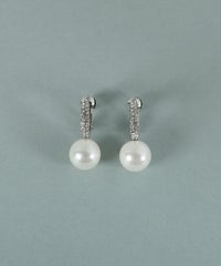 貝パールラインパヴェイヤリング