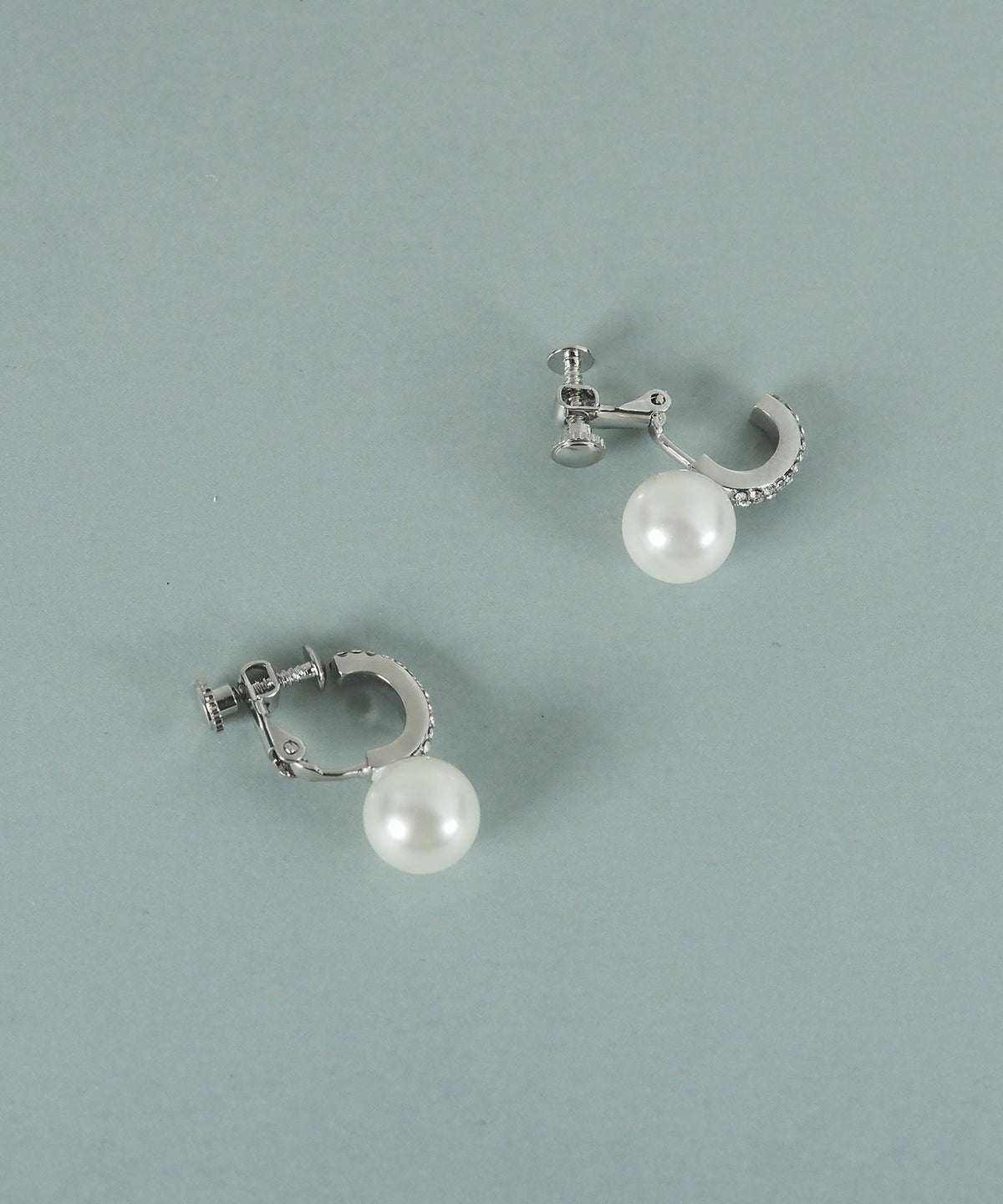 貝パールラインパヴェイヤリング