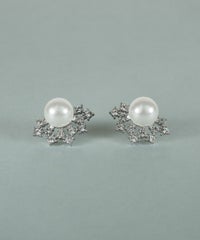 貝パールファンシェイプストーンピアス