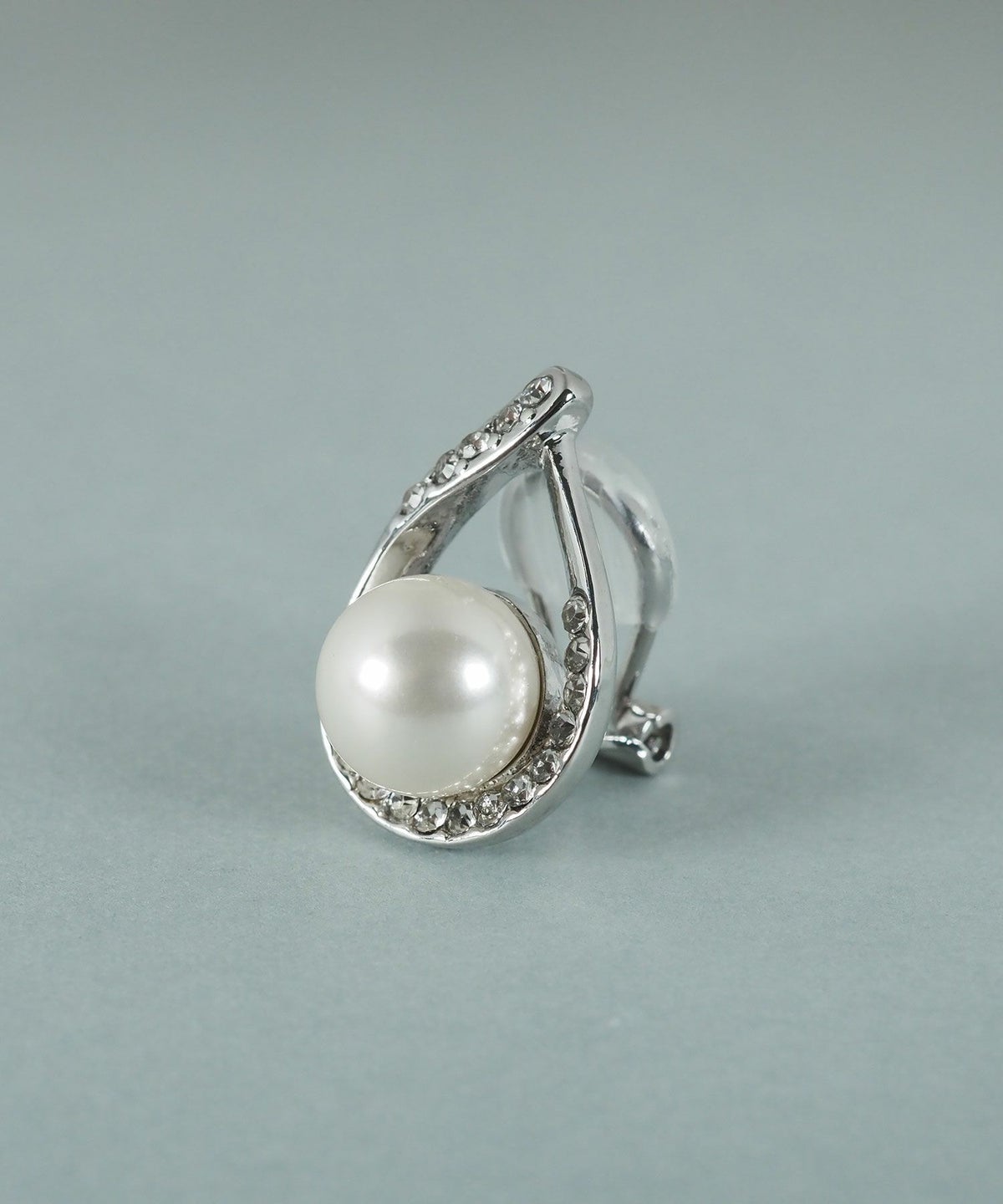 貝パールドロップラインイヤリング