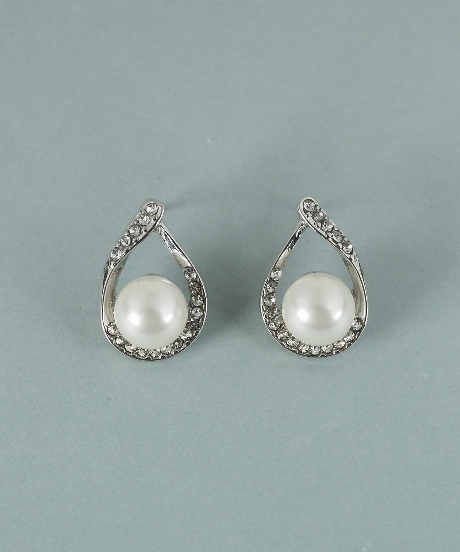 貝パールドロップラインピアス