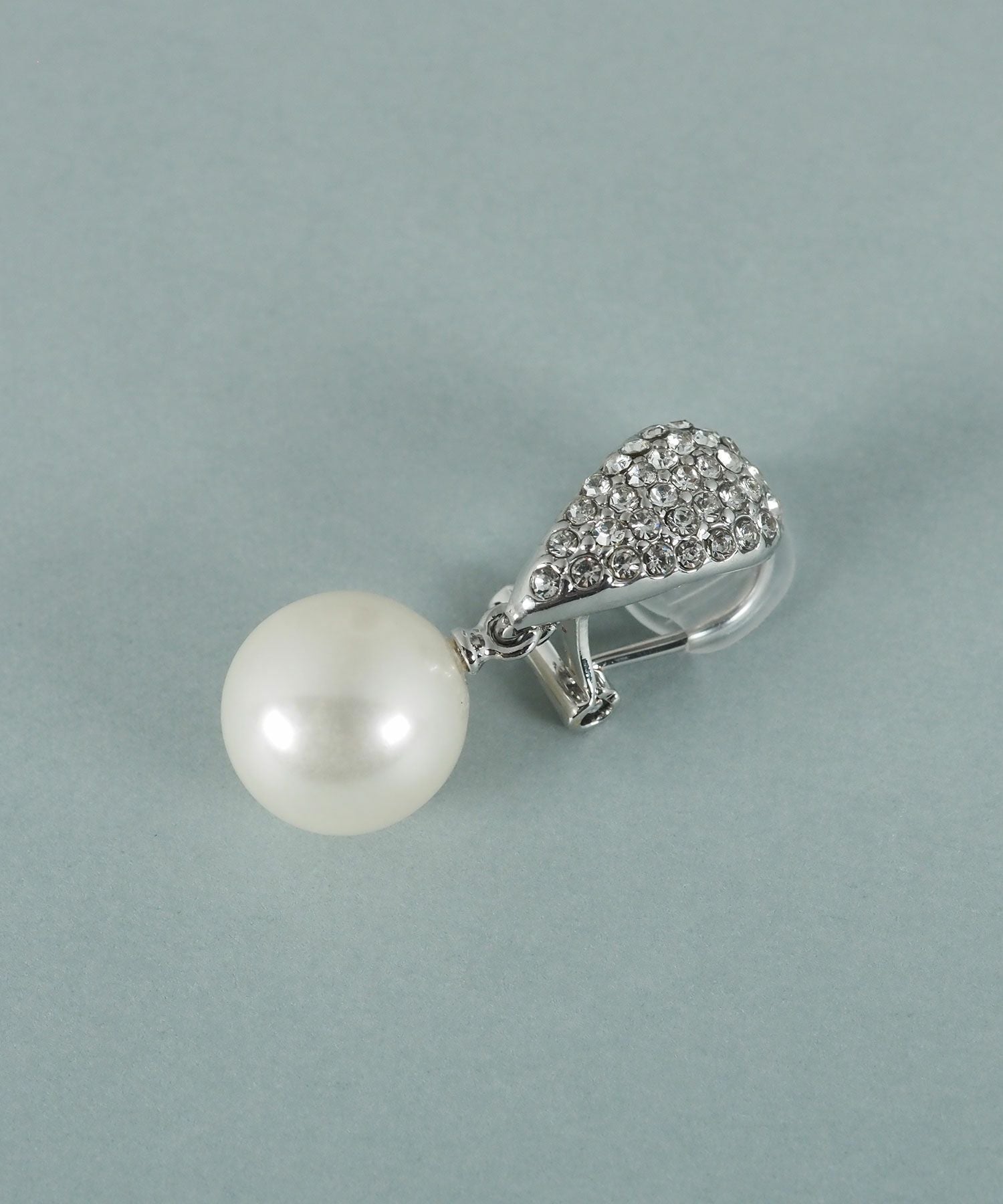 貝パールリーフパヴェイヤリング