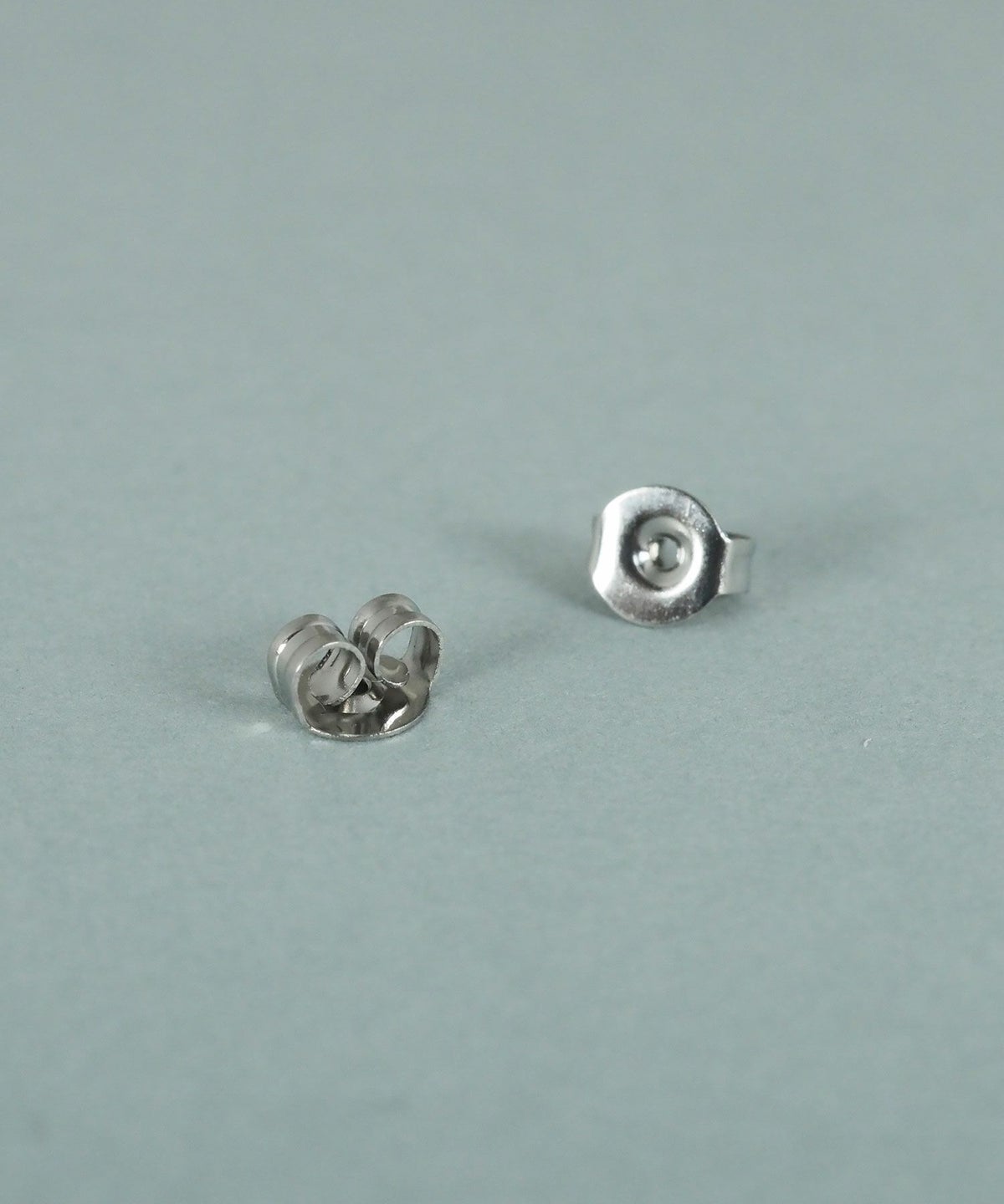 貝パールオーロラビジューピアス