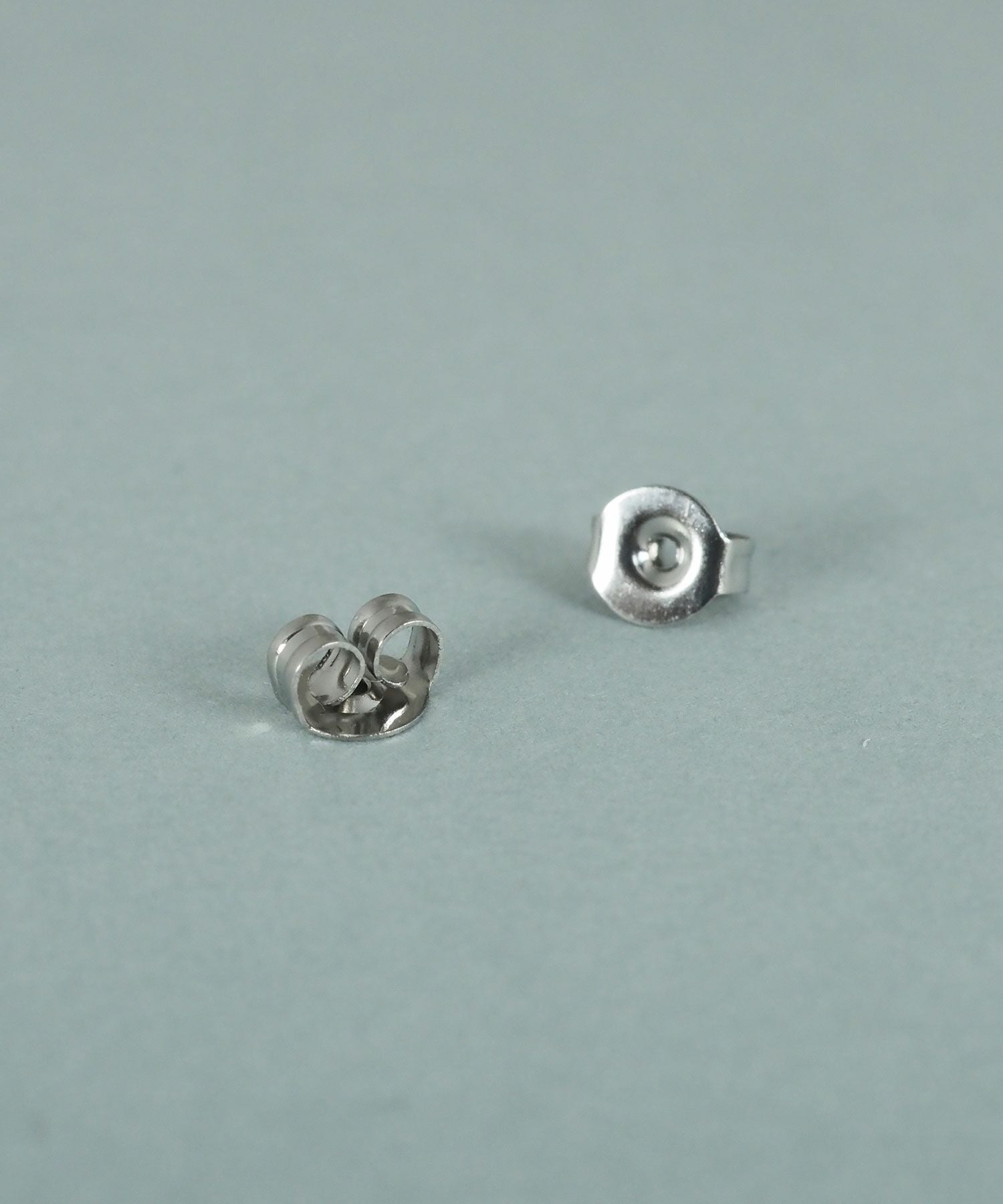 貝パールオーロラビジューピアス